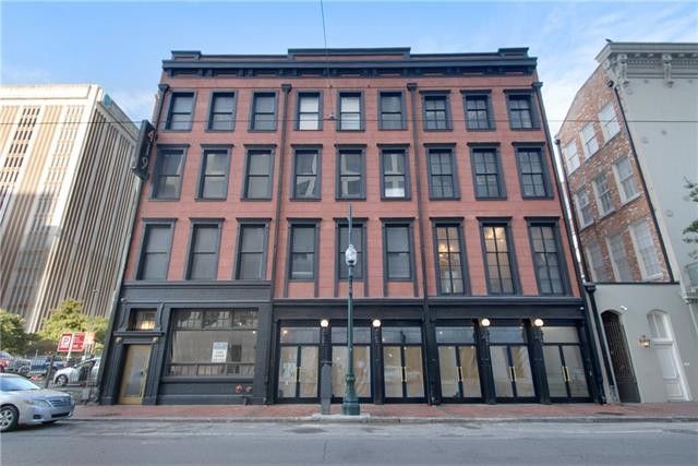 419 Carondelet