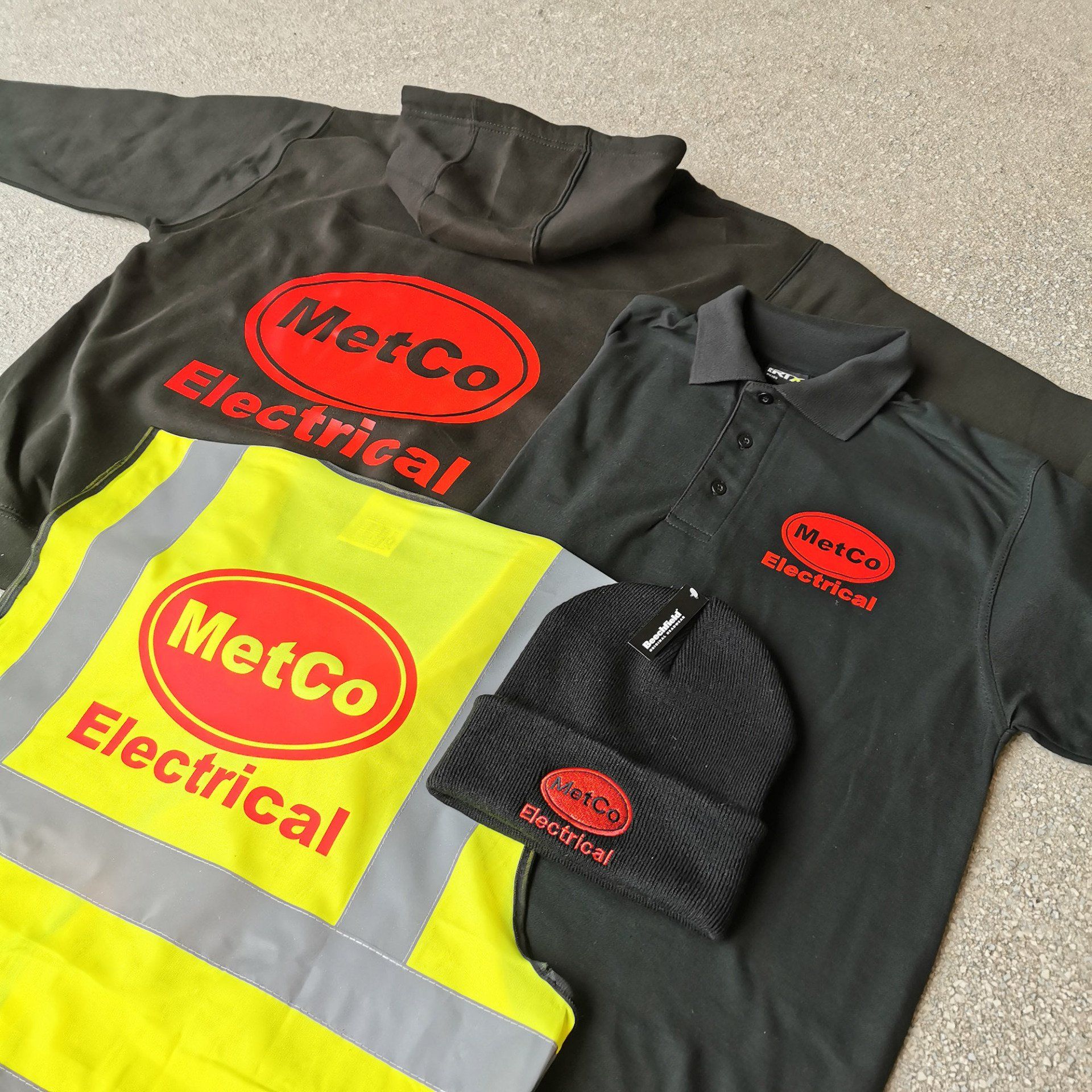 Workwear Bundle with hoody polo hi vis vest and beanie hat
