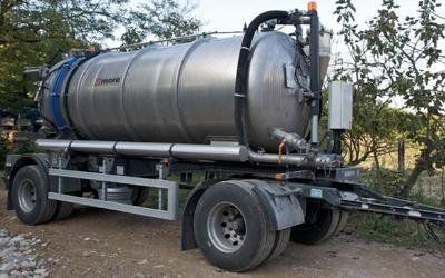 demountable cistern for draining cesspits