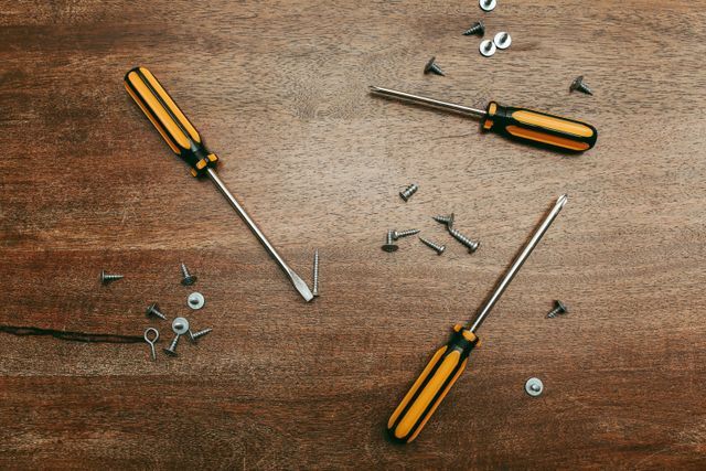 screws and screwdrivers