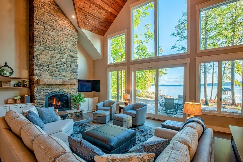 lake house windows