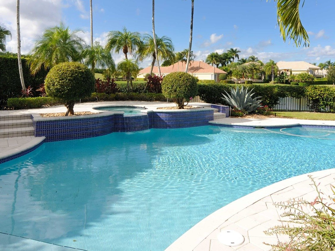 Weekly pool services