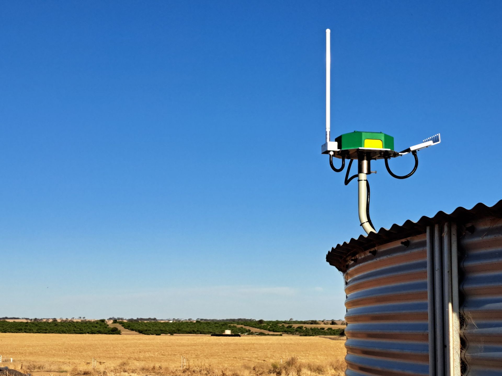 tank monitoring, farmbot, water tank, level monitor.