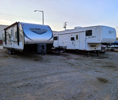Outdoor parking green bay for rent