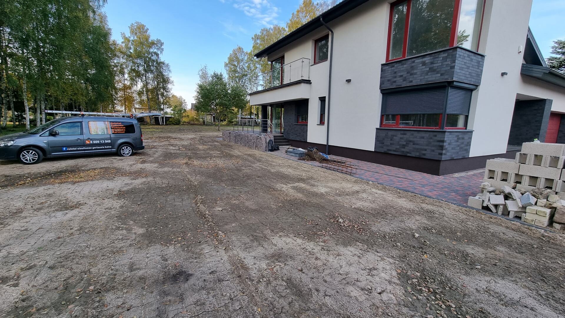 Roletai. Žaliužės. Markizės