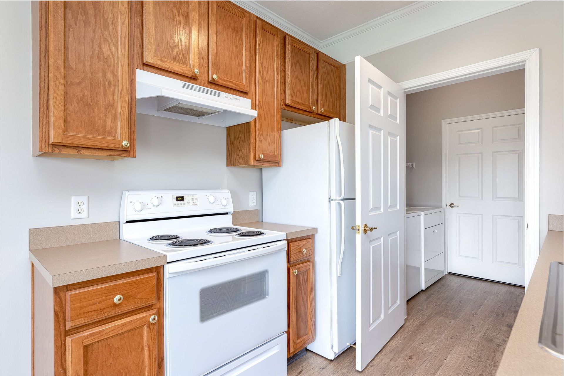 white stove