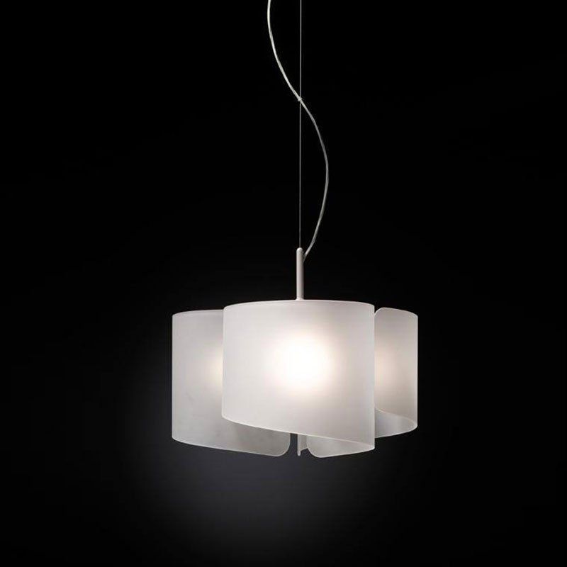 lampada con elementi decorativi