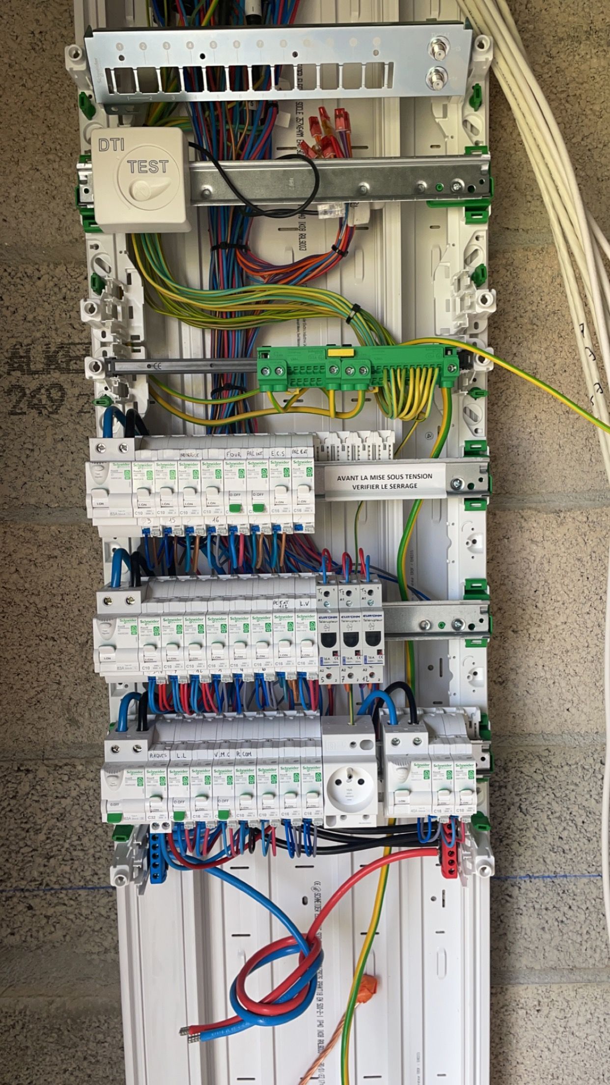 Remplacement tableau électrique angouleme