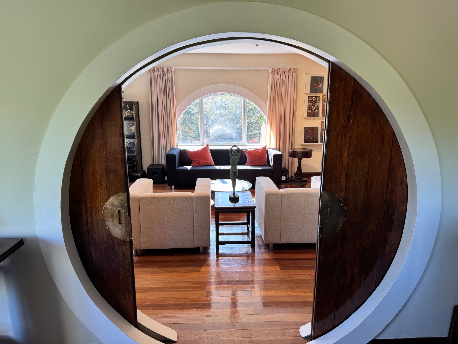 Sitting room in Dorich House