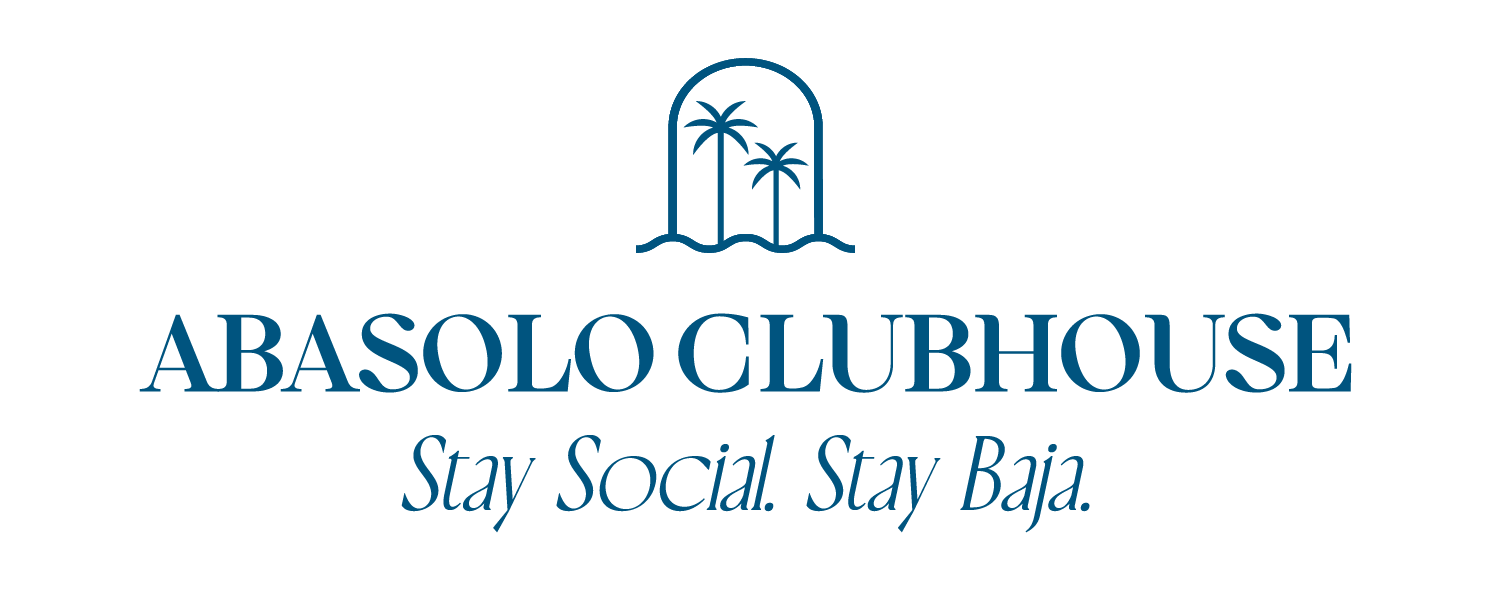 Logotipo para Abasolo Clubhouse, que presenta un arco estilizado con palmeras y el texto 