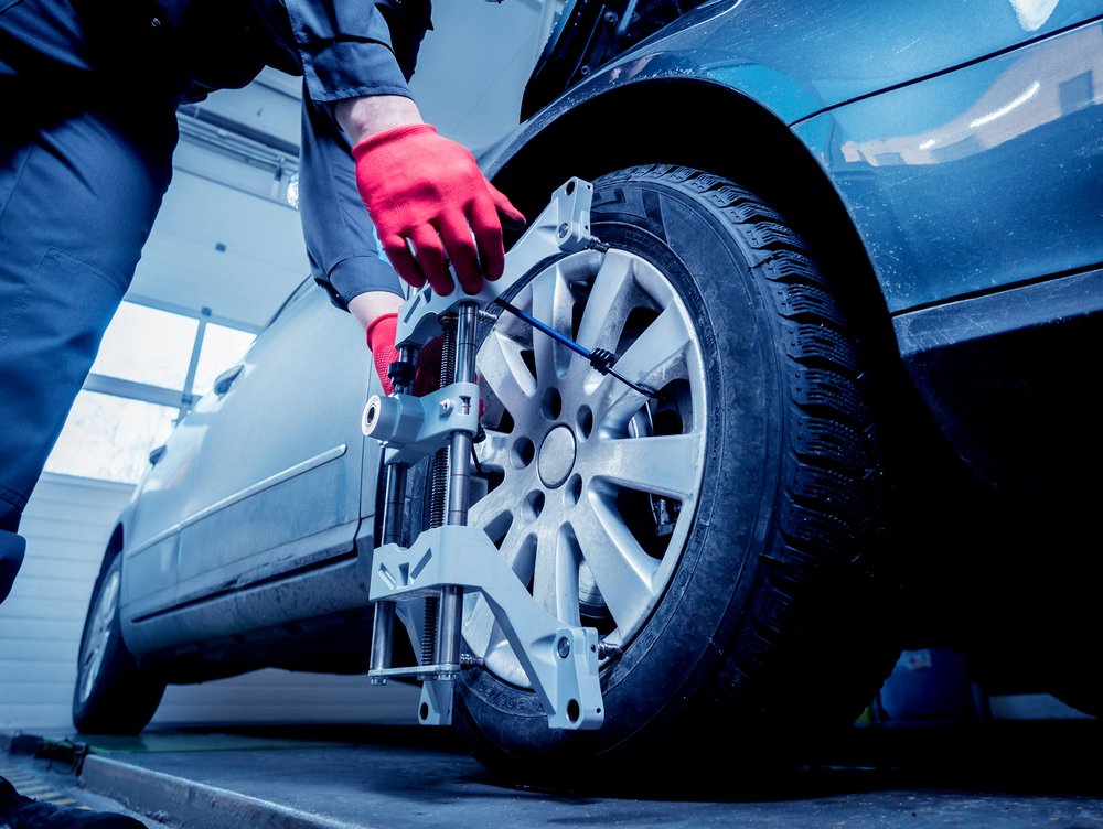 Wheel Alignment in Gladstone THG Tires
