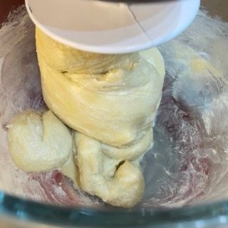 Impasto che incorda con il gancio, staccandosi dalle pareti