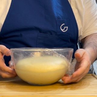 Impasto per girelle alla cannella perfettamente raddoppiato di volume