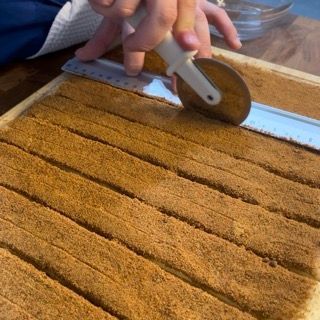 Rotella per pizza che taglia l'impasto in strisce da 2,5 cm
