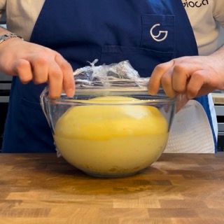 Impasto del monkey bread lievitato dopo 2 ore
