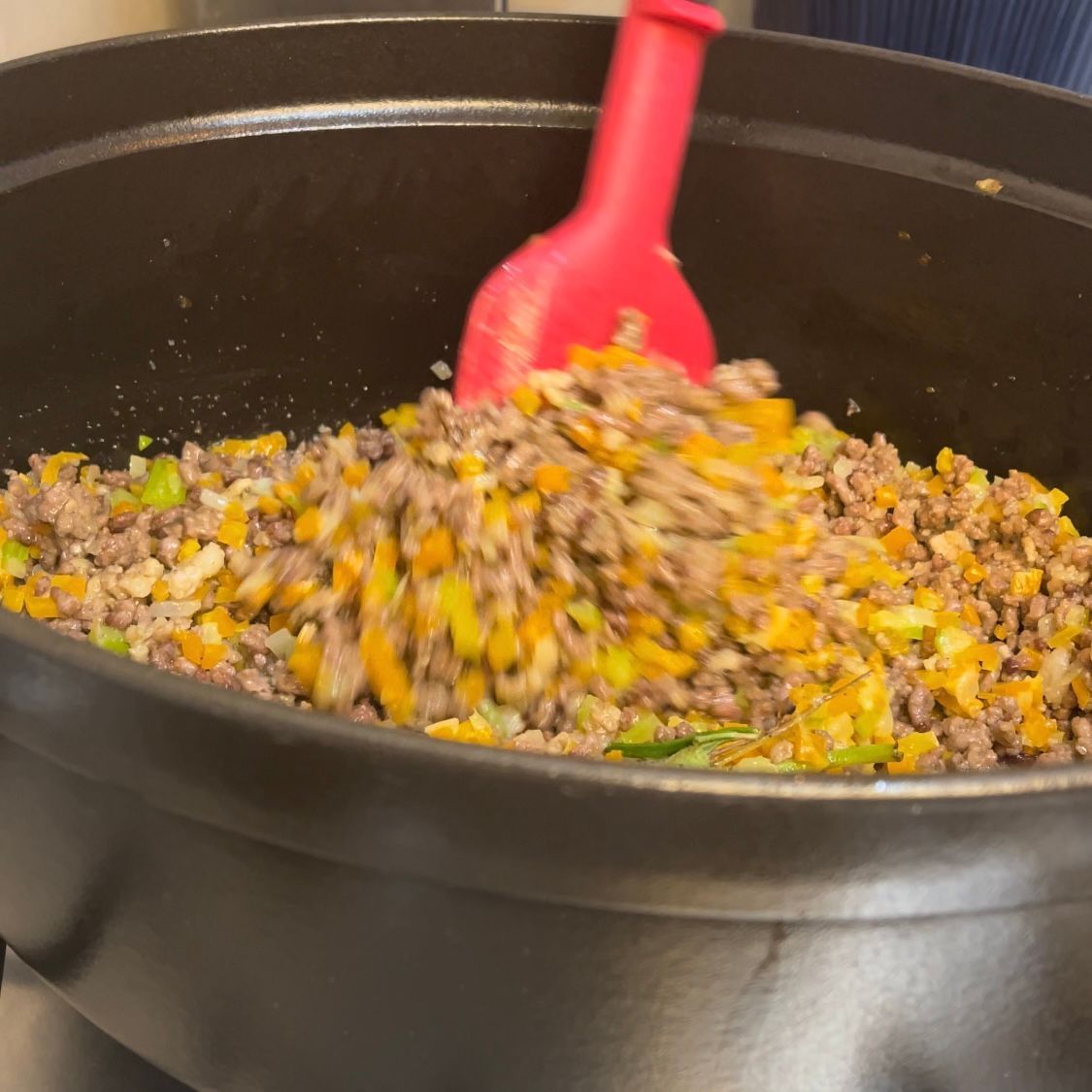 Mazzetto aromatico di rosmarino e alloro aggiunto al ragù.