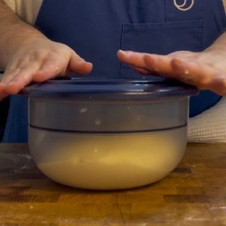 Impasto del Cramique raddoppiato di volume dopo il riposo.
