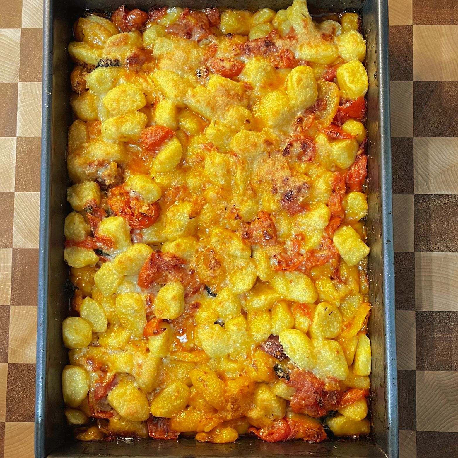 Gnocchi di patate al forno con pomodorini, ricetta semplice e simile agli gnocchi alla Sorentina