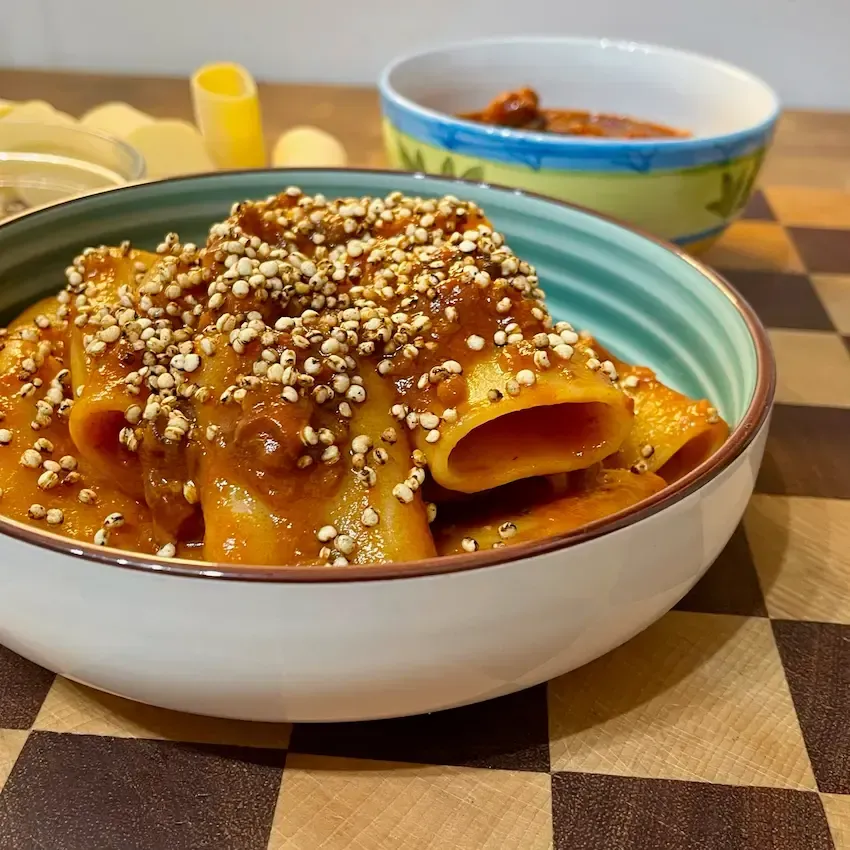 La ricetta del ragù di polpo tra tradizione e innovazione. Dal ragù di polpo pugliese alla versione 