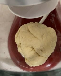 Tuorli aggiunti in più riprese al primo impasto
