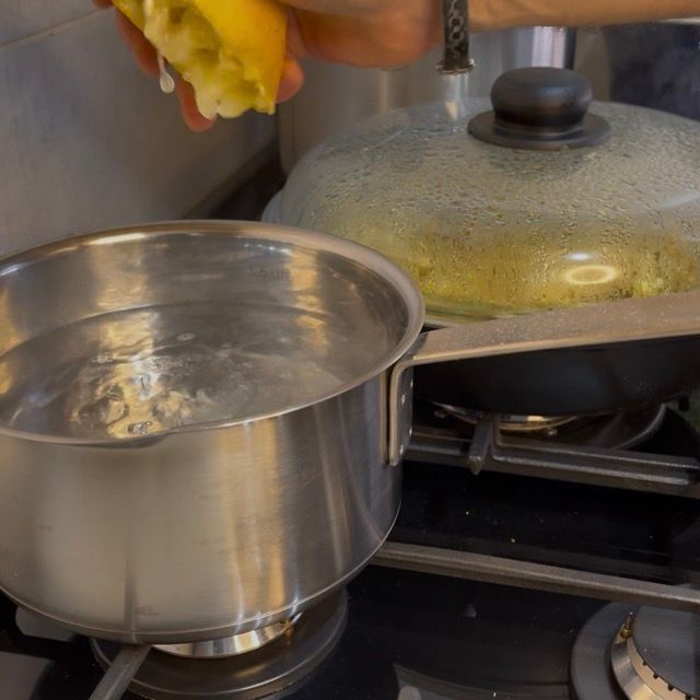 salsa di lattuga viene frullata