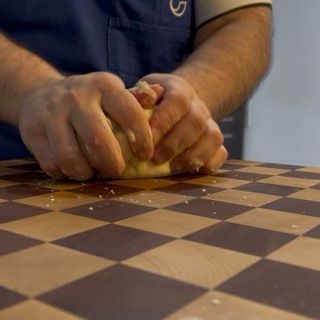 Impasto della pasta brisée compattato velocemente