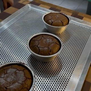 Tortino al cioccolato dal cuore al caramello