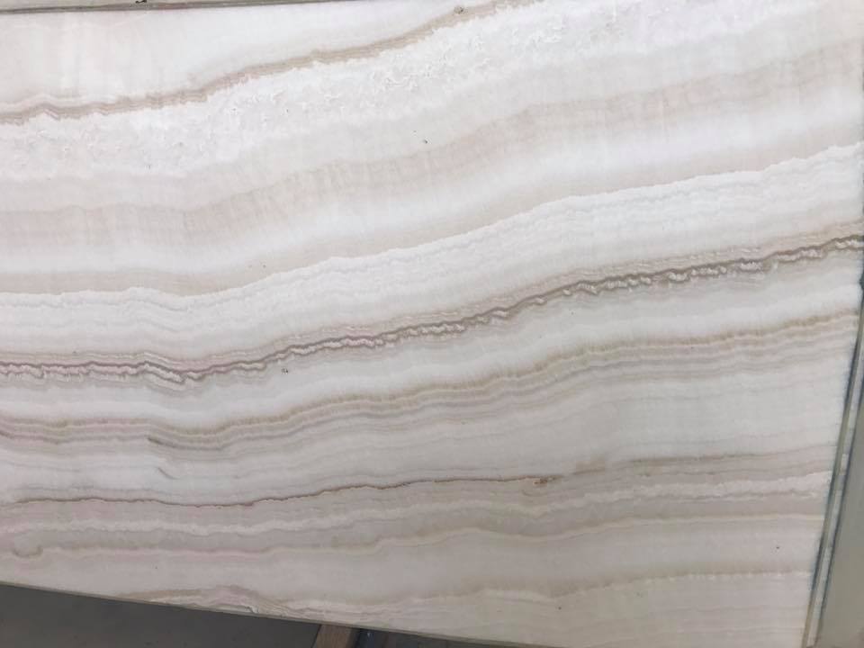 natural stone with beige veins