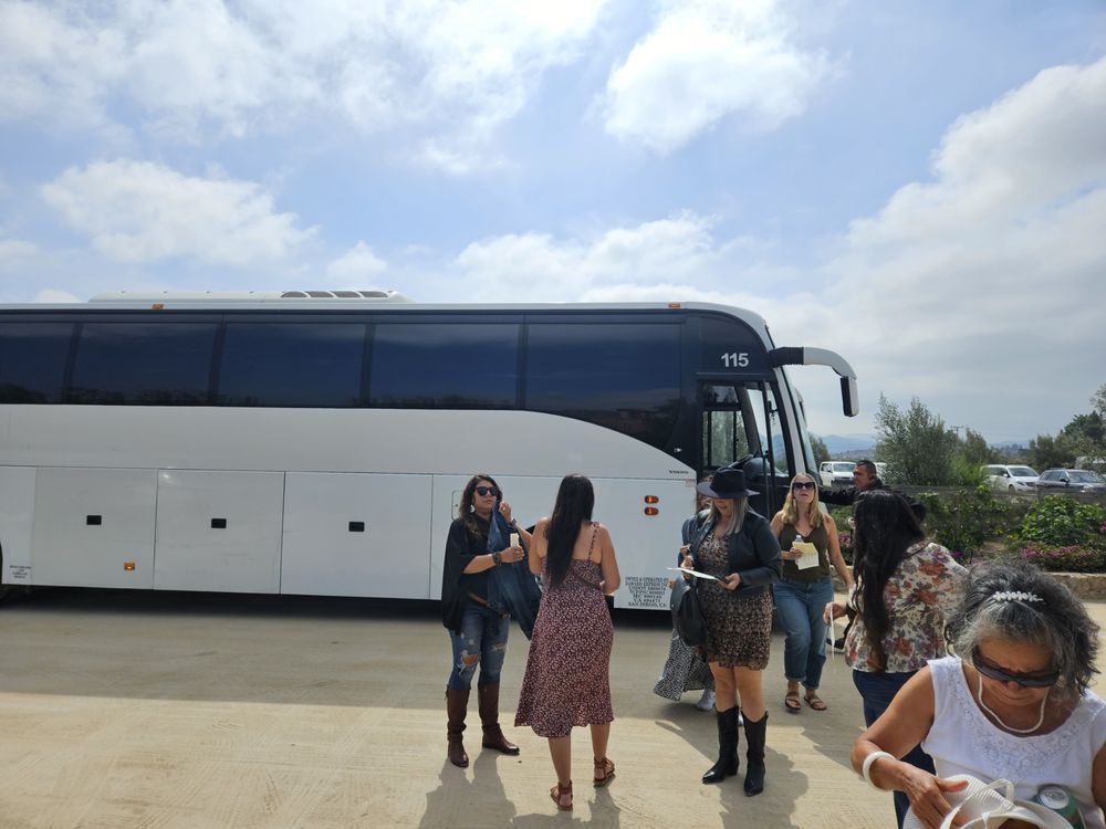 Charter bus rental to iconic San Diego destinations
