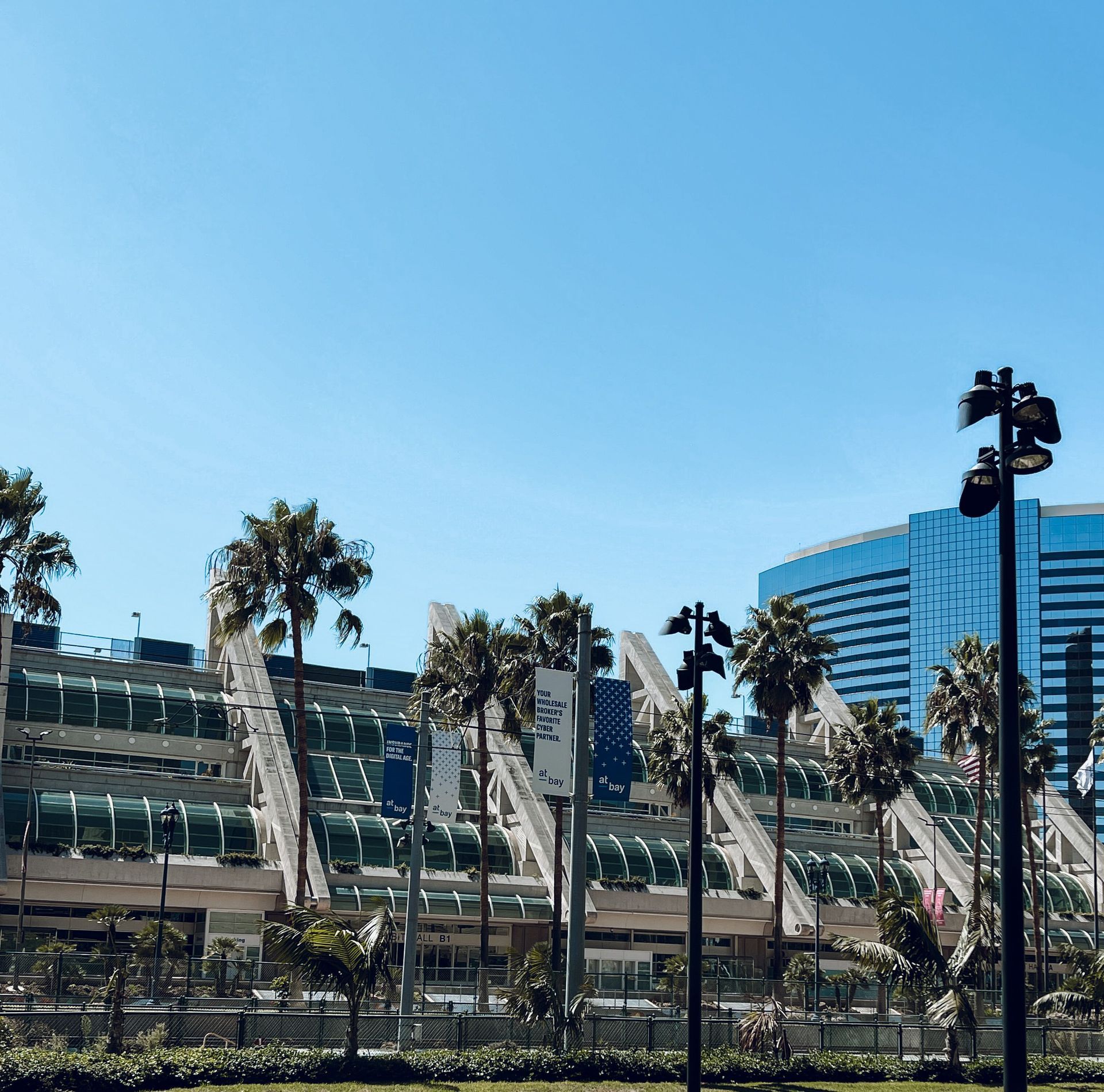 Charter bus transportation to the San Diego Convention Center
