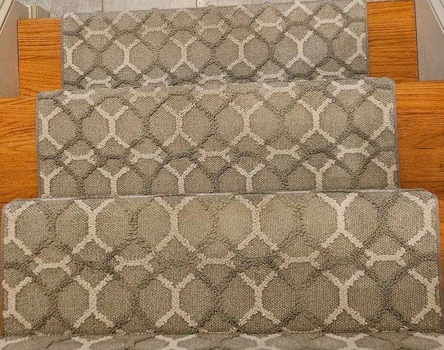 The same Wellesley stair runner after cleaning by Ray DeMeo, with the pattern's contrast restored.