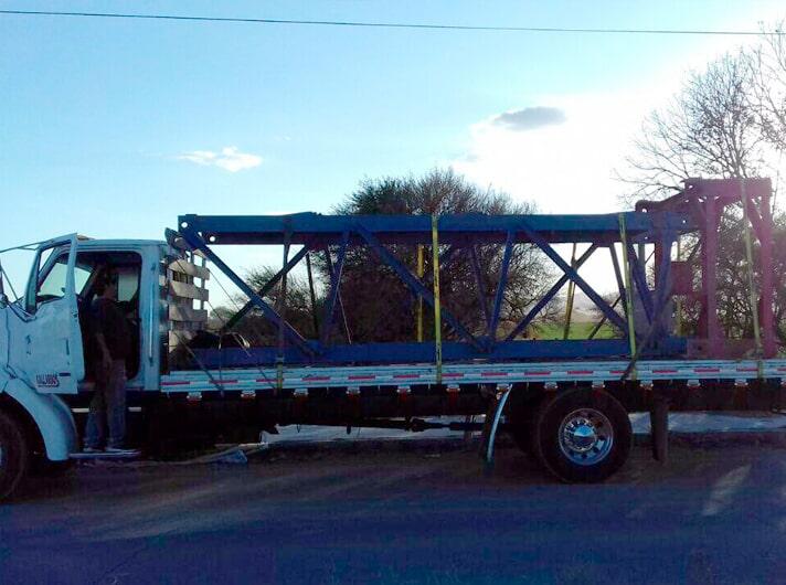 TRANSPORTES ESPECIALES GALLARDO- movimiento de maquinaria con grúa