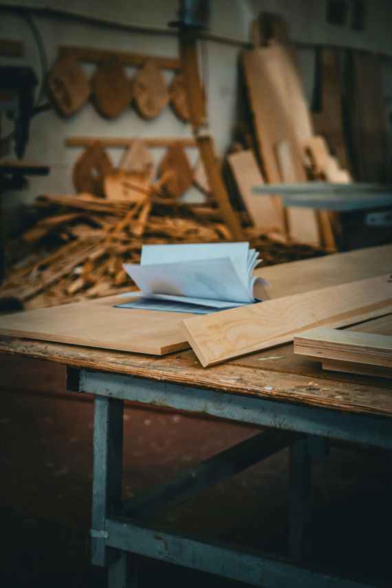 strumenti per il lavoro da manovale edile
