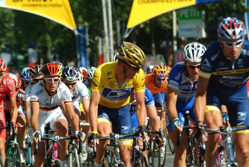 Lance Armstrong on Champs Elysees in Paris 2004