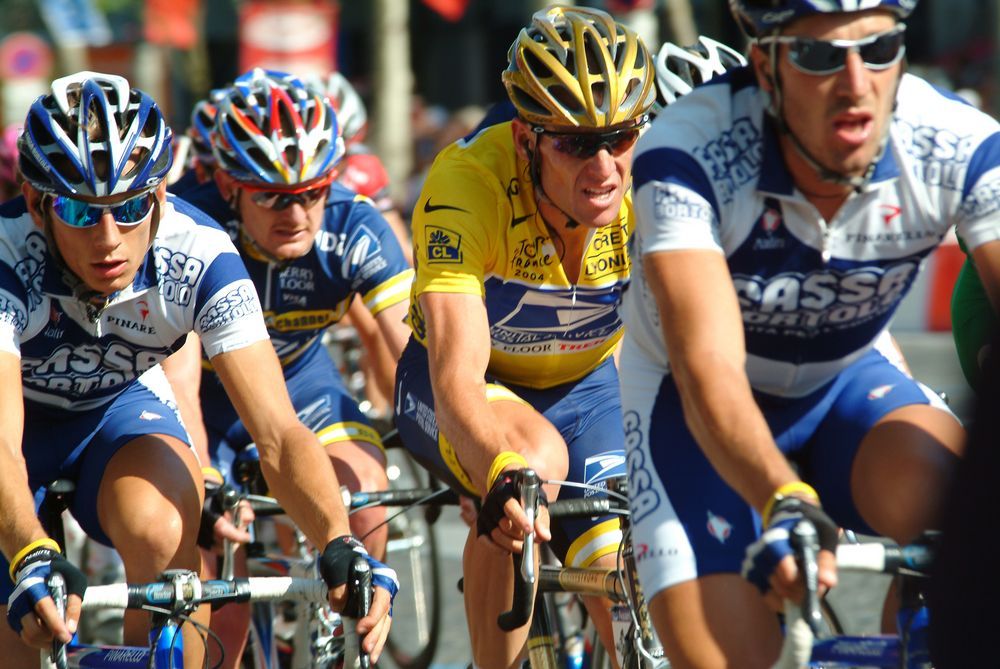 Lance Armstrong on Champs Elysees in Paris 2004