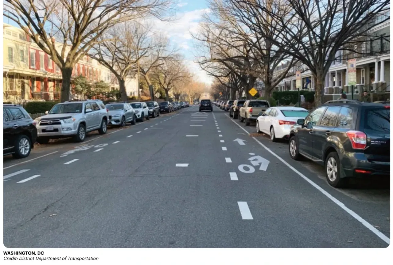 Advisory bike lanes in Washington, DC