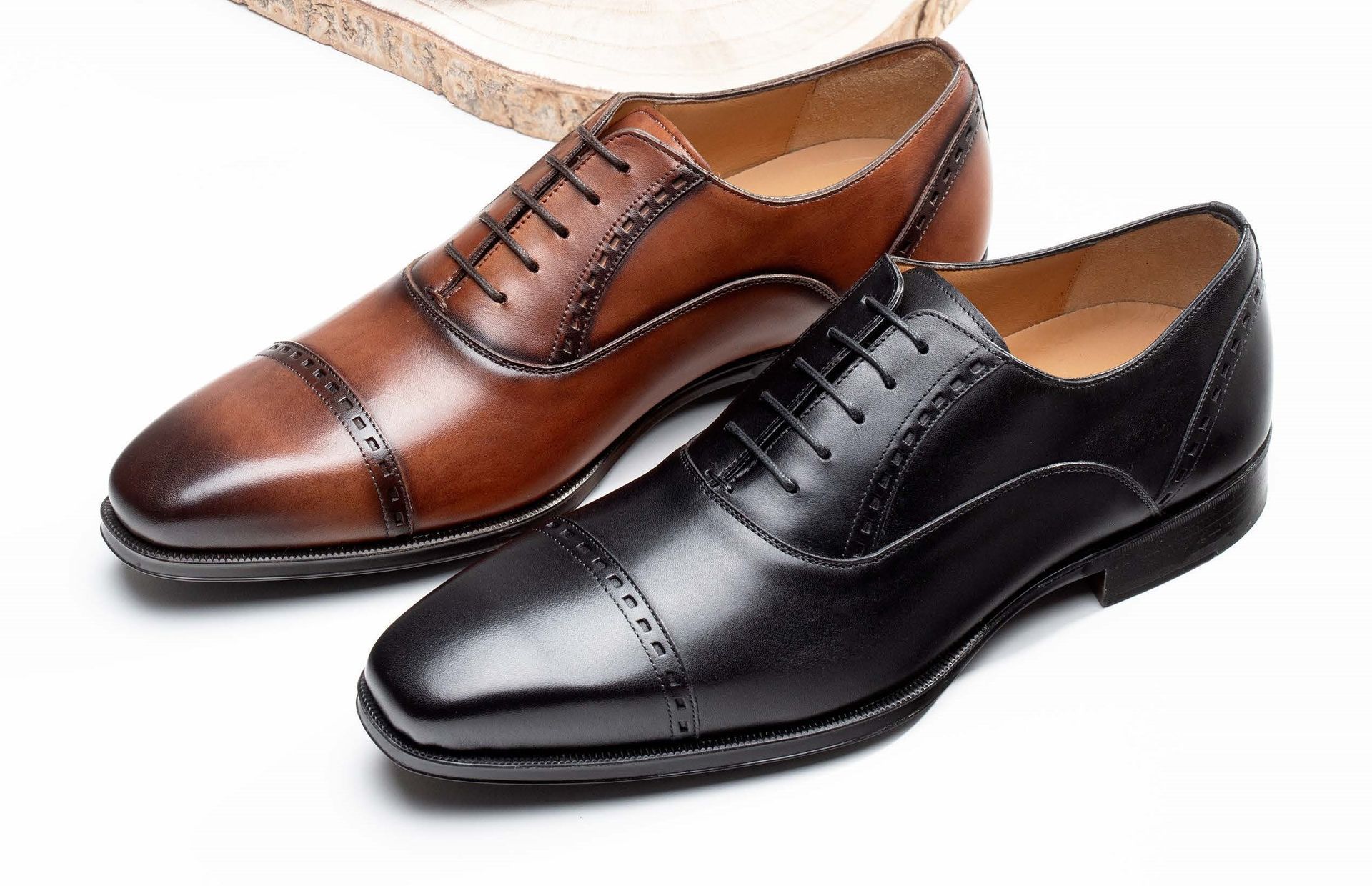 LEATHER CAPTOE RUBBER OXFORD