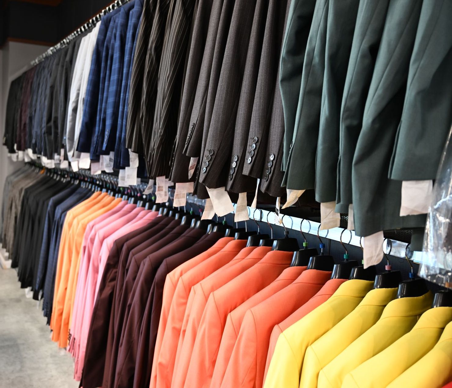 Men's Perfect Fit Suits in Oviedo