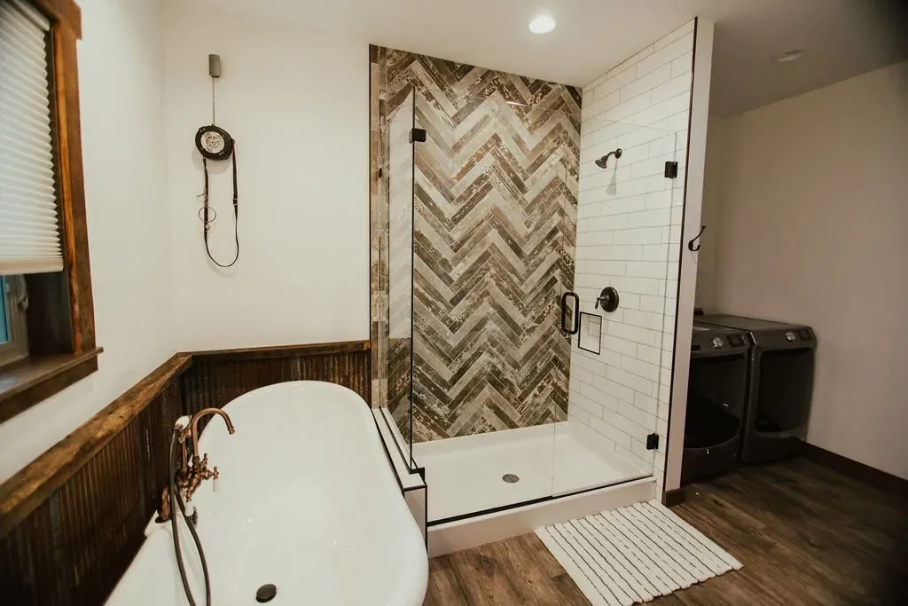 Sugarloaf Cabin Bathroom - Mindoro, WI - High Point Retreats