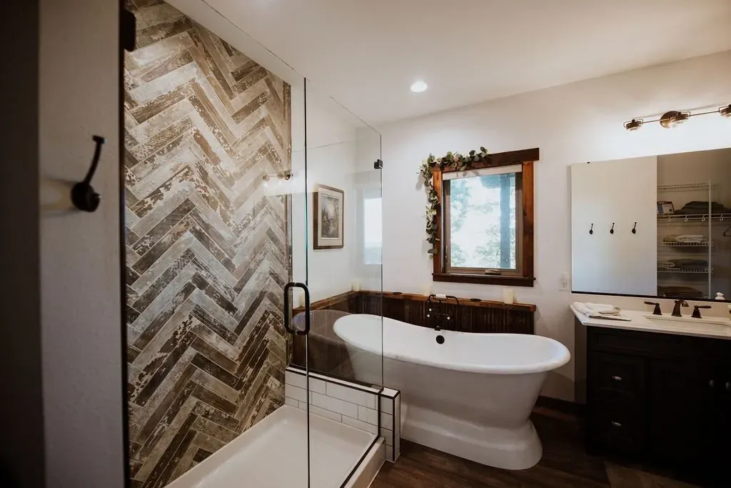 Wanlass Cabin Bathroom - Mindoro, WI - High Point Retreats