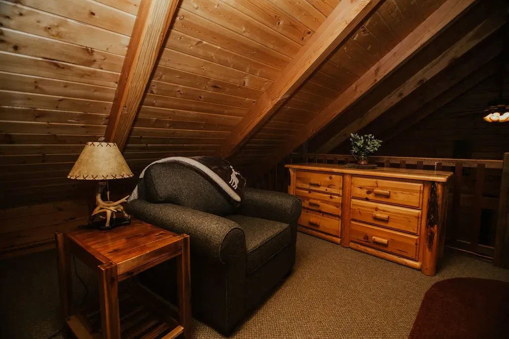 Pine Knob Sofa Chair - Mindoro, WI - High Point Retreats