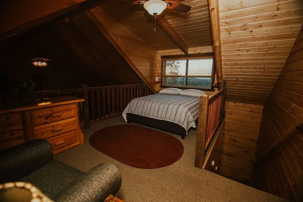 Pine Knob Top Bedroom - Mindoro, WI - High Point Retreats