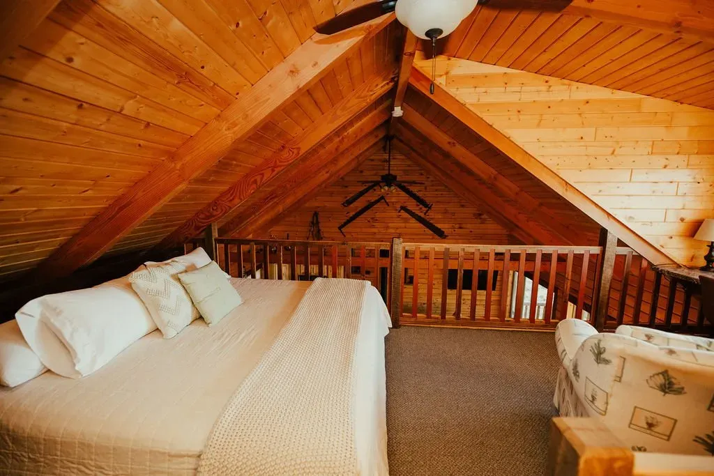 Moss Hill Cabin Bedroom - Mindoro, WI - High Point Retreats