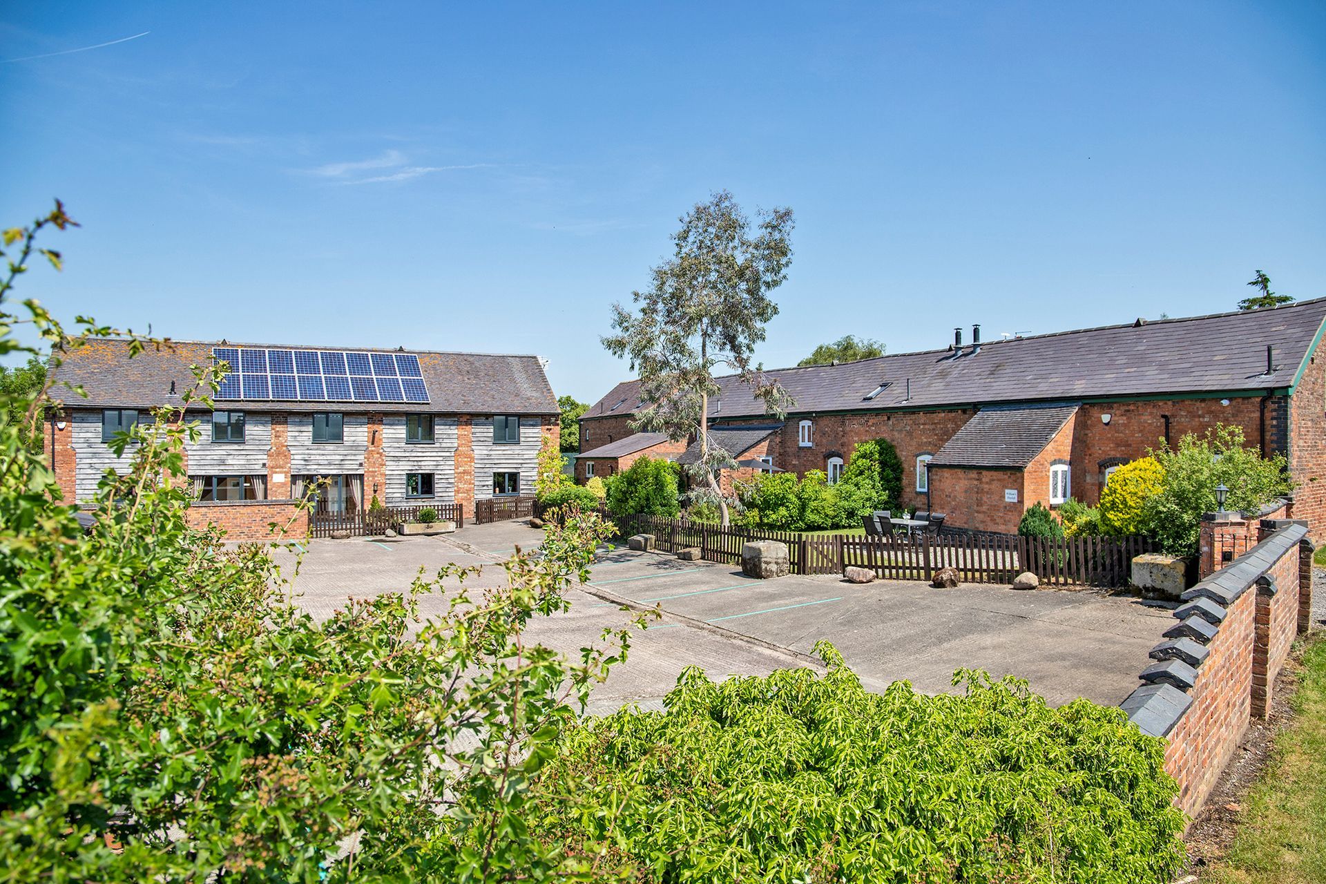 Alkington Grange Barns car parking and cottages