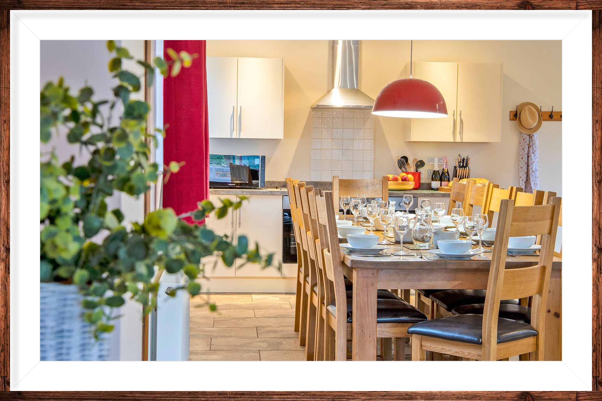James's Parlour dining table