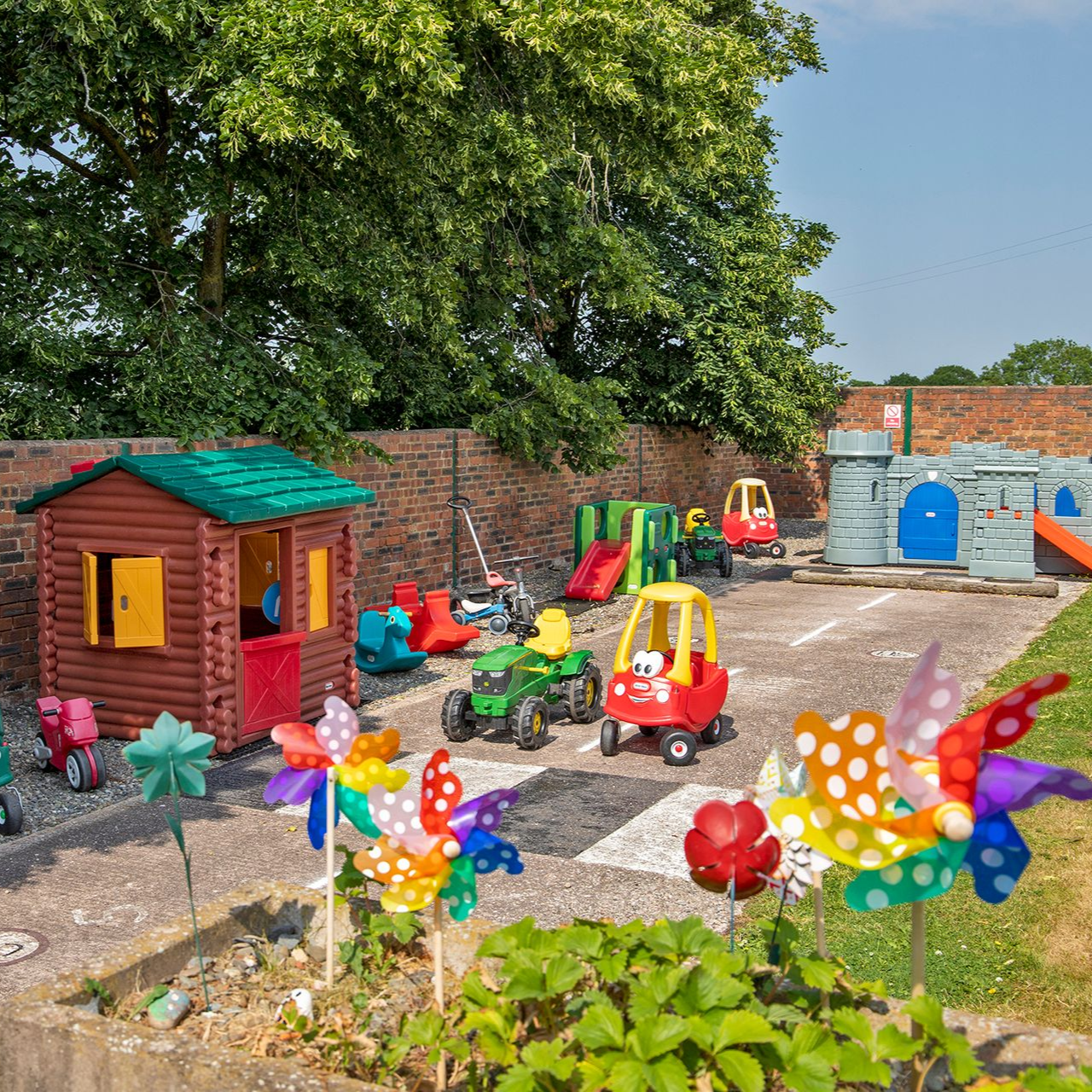 Family Focused Cottages with Under 5's Play Area Under 5's Play Area - Family Focused cottages