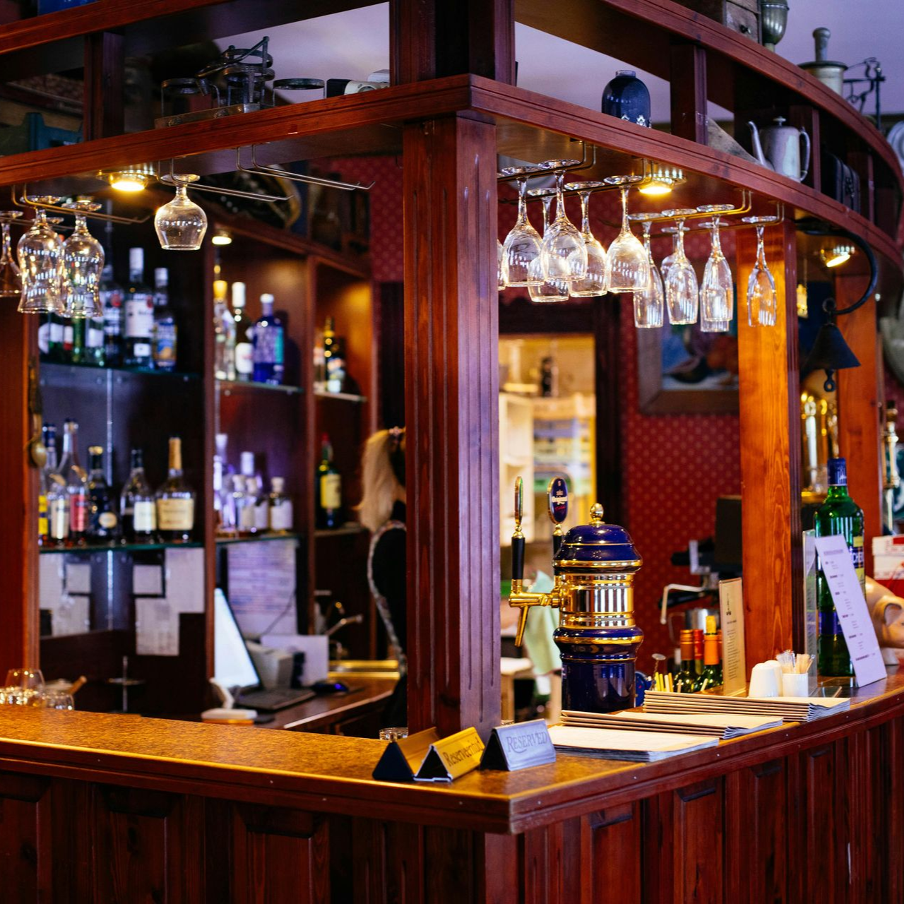 Pubs & Bars 