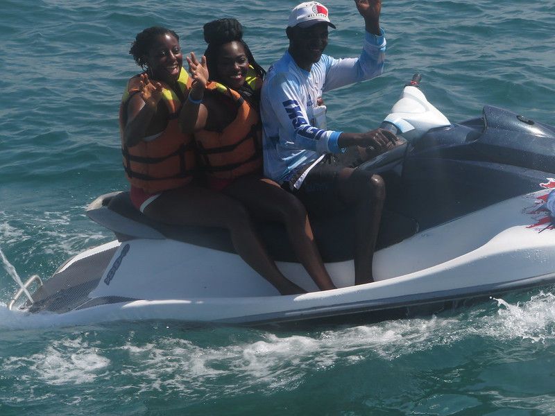 black women traveling to Cartagena