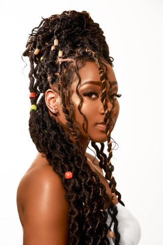 Black Hair Care Tips for Black Women Travelers