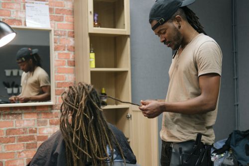 Hair care for black women travelers
